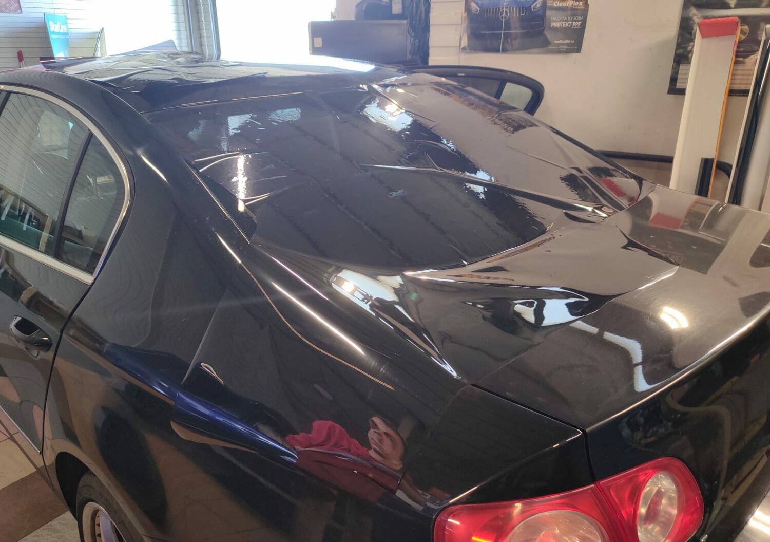авто, черная бмв, плавник бмв е90, спойлер performance bmw f30, авто бмв