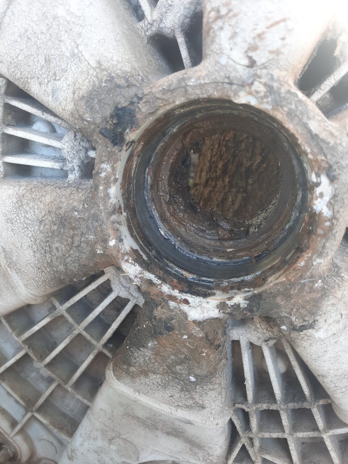 cv6r7002cca ford мкпп, втулка коробки ауди 80 б2, сальник кпп, мкпп фиат браво 2, механическая коробка