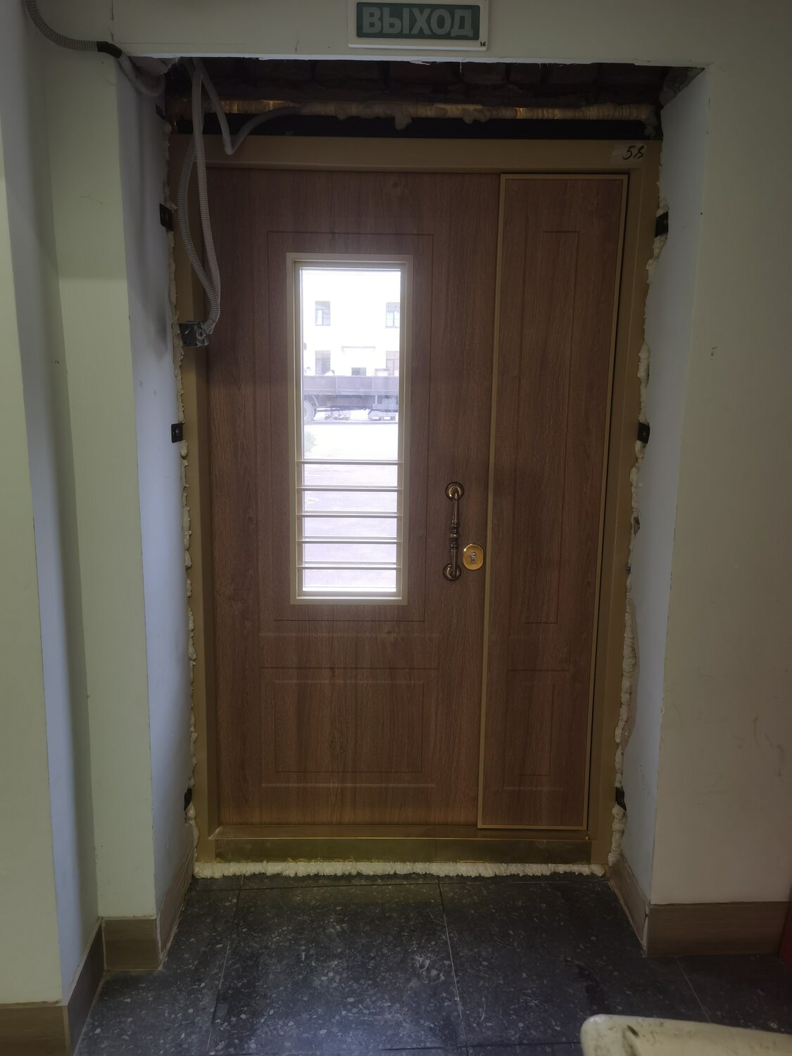 дверь, дверь в подъезд, металлические двери, входные двери, дверь дома