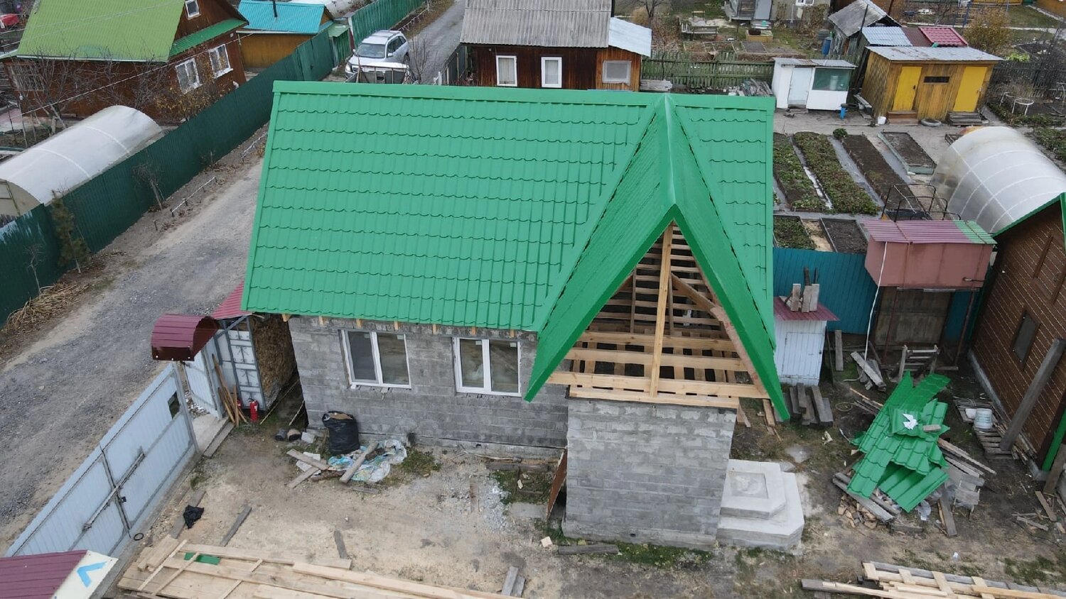 крыша дома, кровля, крыша веранды, крыша профнастил, дом дачный