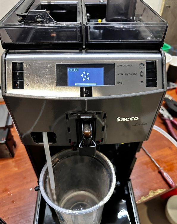 кофемашина saeco, кофемашина saeco lirika, кофемашина автоматическая, кофемашина saeco lirika one touch cappuccino, saeco