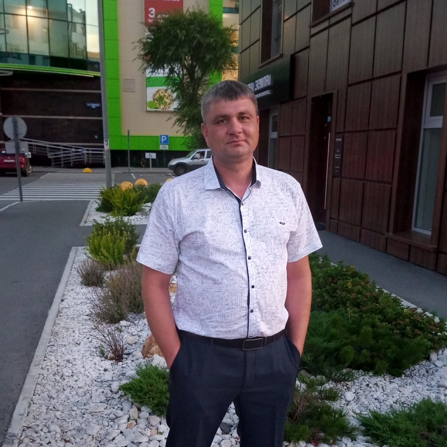 Евгений Николаевич В.
