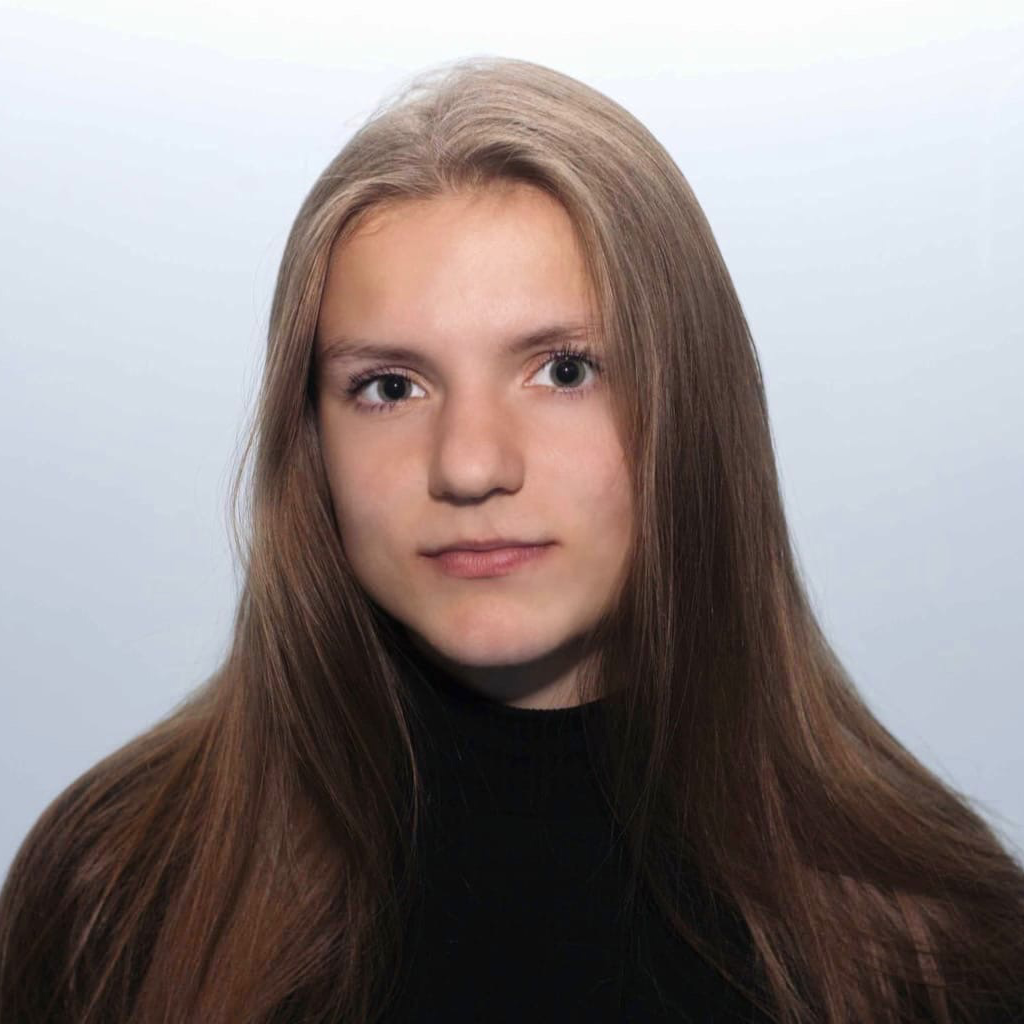 Алина Савичева