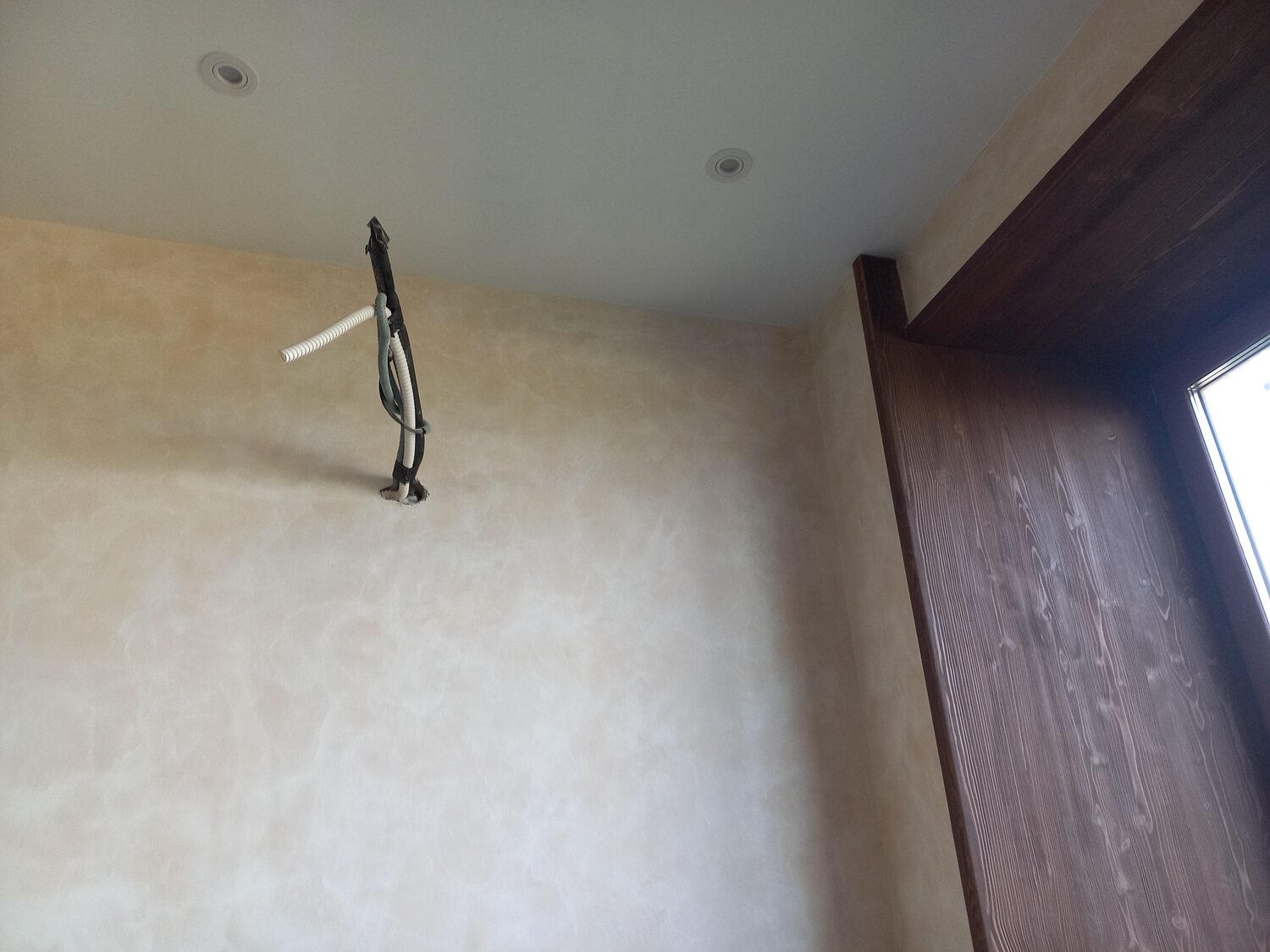 декоративная штукатурка, декоративная штукатурка стен, декоративная штукатурка мокрый шелк, декоративная штукатурка травертин, штукатурка