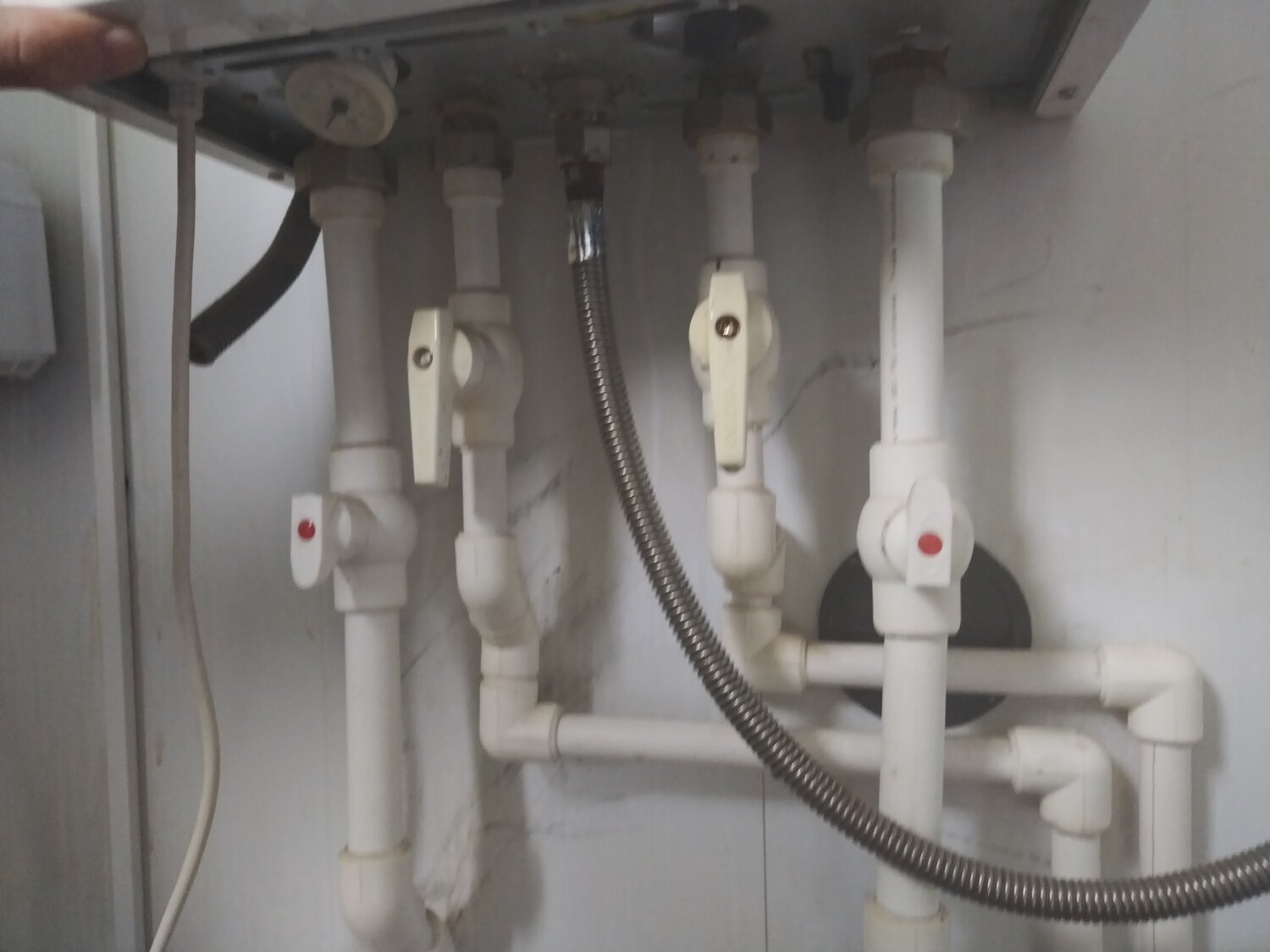 двухконтурный газовый котел, обвязка котла отопления, обвязка газового котла, газовый котел навьен, обвязка настенного газового котла