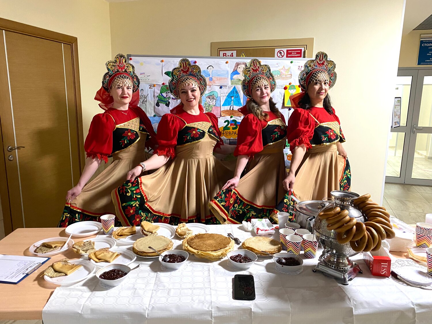 предметы на столе, шварихинский дом культуры, национальная культура, культура, народные гуляния