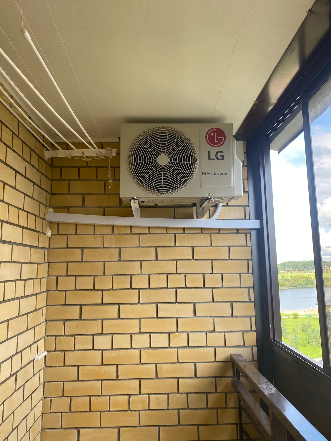 наружный блок кондиционера, монтаж кондиционера, внешний блок кондиционера 350х500, кондиционер сплит, вертикальный наружный блок кондиционера