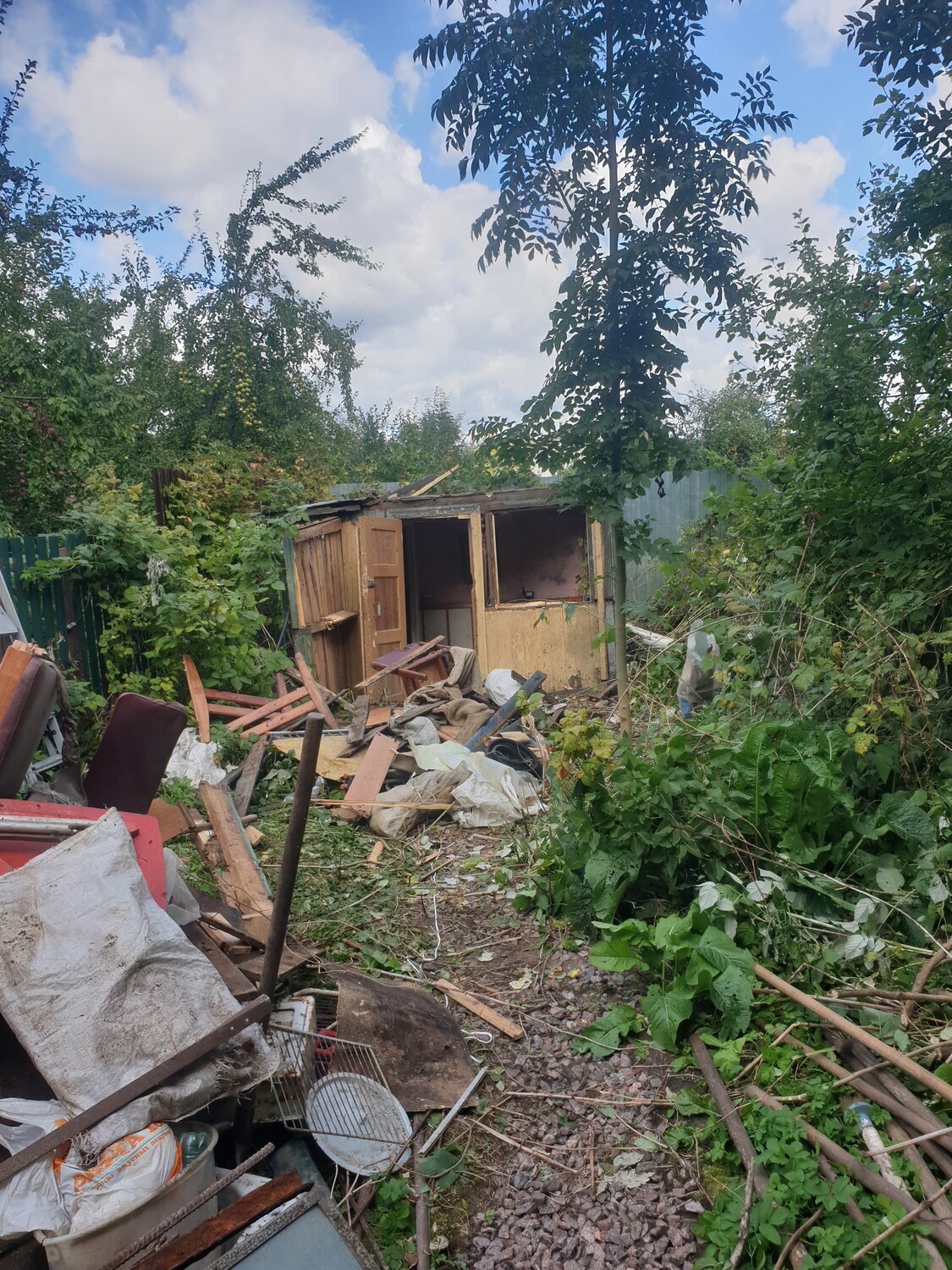 снос дома, участок, разрушение дома, старый дом, в деревне