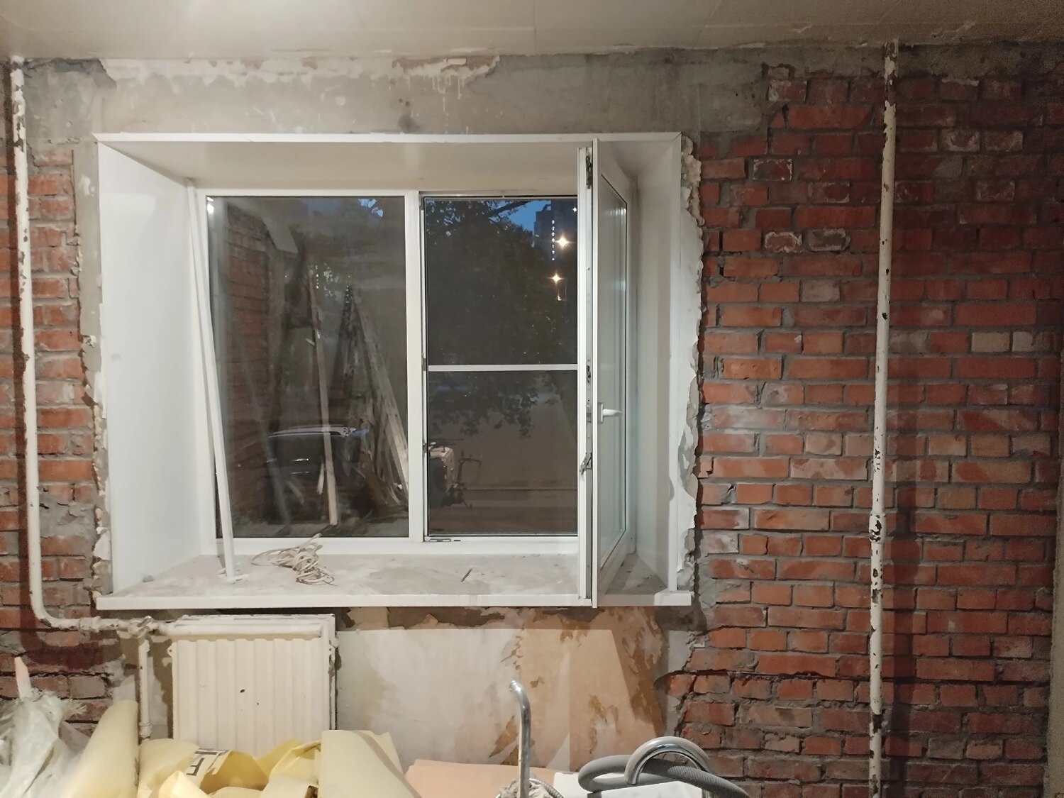 окно, окна в кирпичном доме, оконный проем, откосы на окна, окна двери