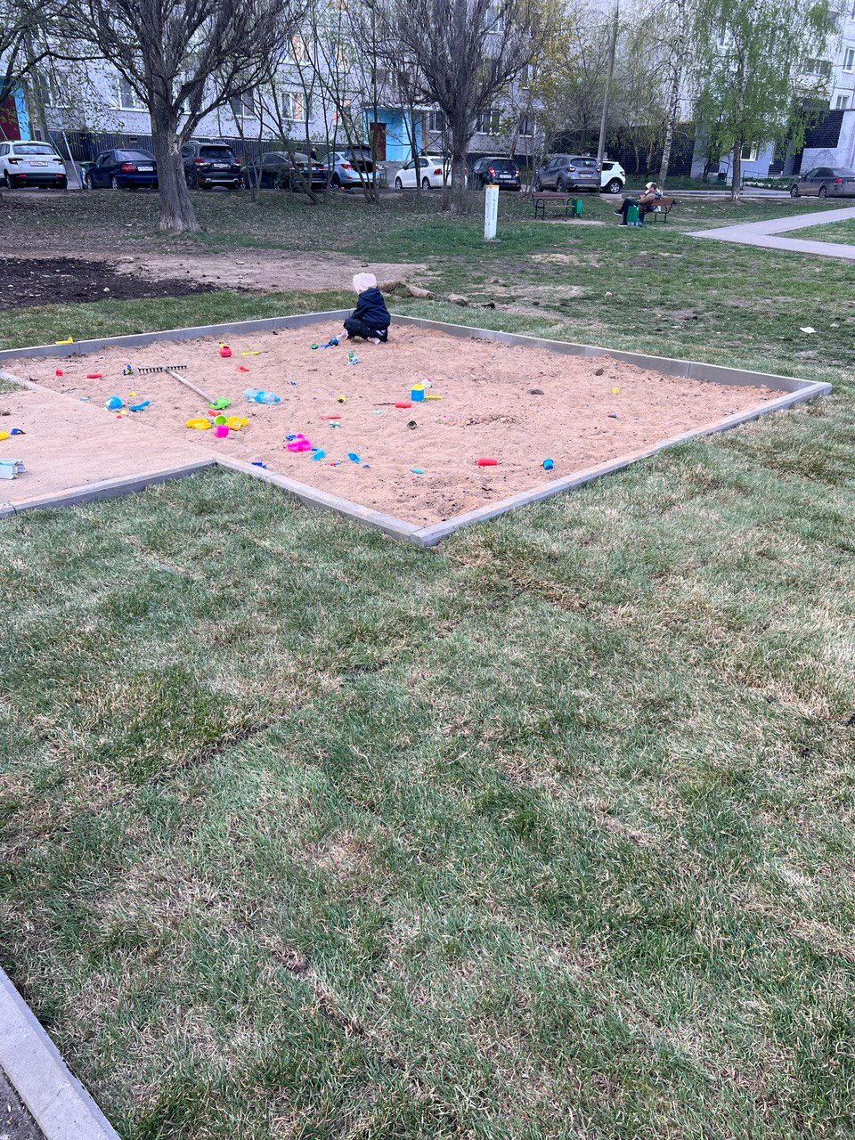 площадка, игры в песочнице, на детской площадке, детская площадка, парк