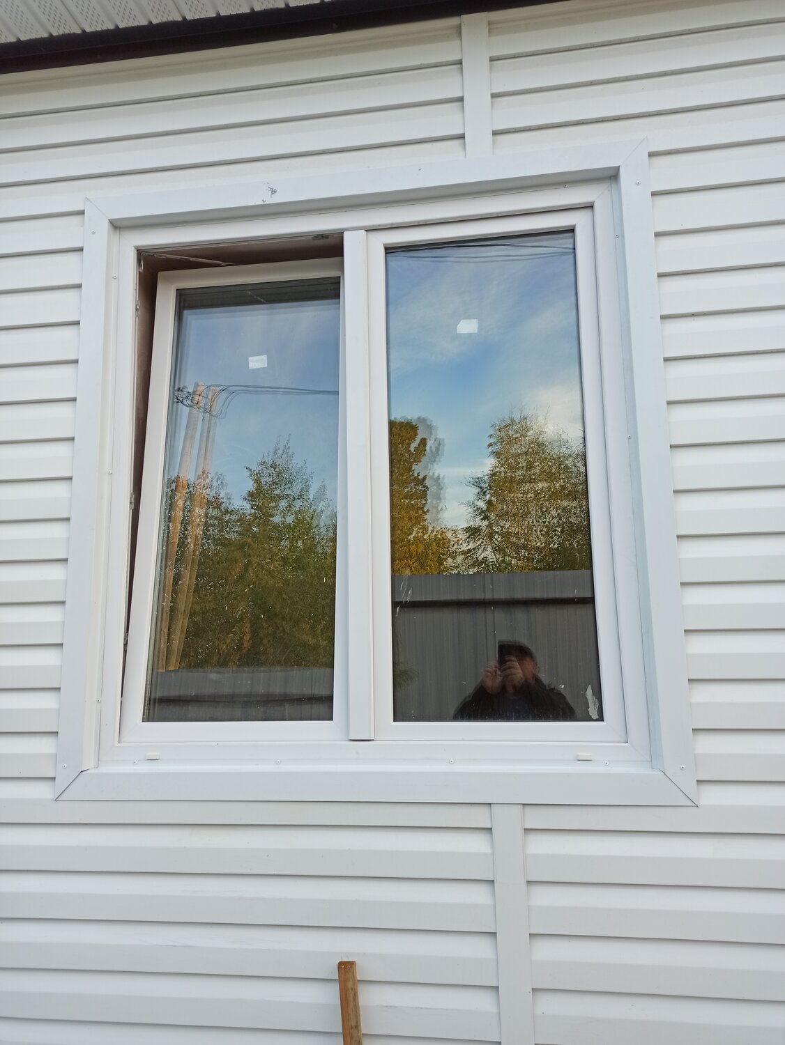 окно, пластиковые окна снаружи, пластиковые окна, откосы на окна, окна пвх