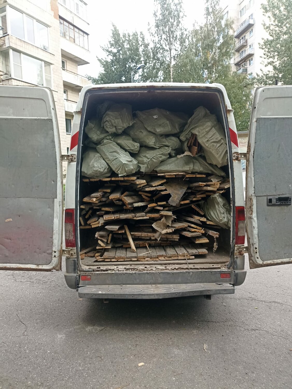 газель дров, вывоз металлолома, вывоз мусора газель, вывоз мусора, вывоз строительного мусора газель