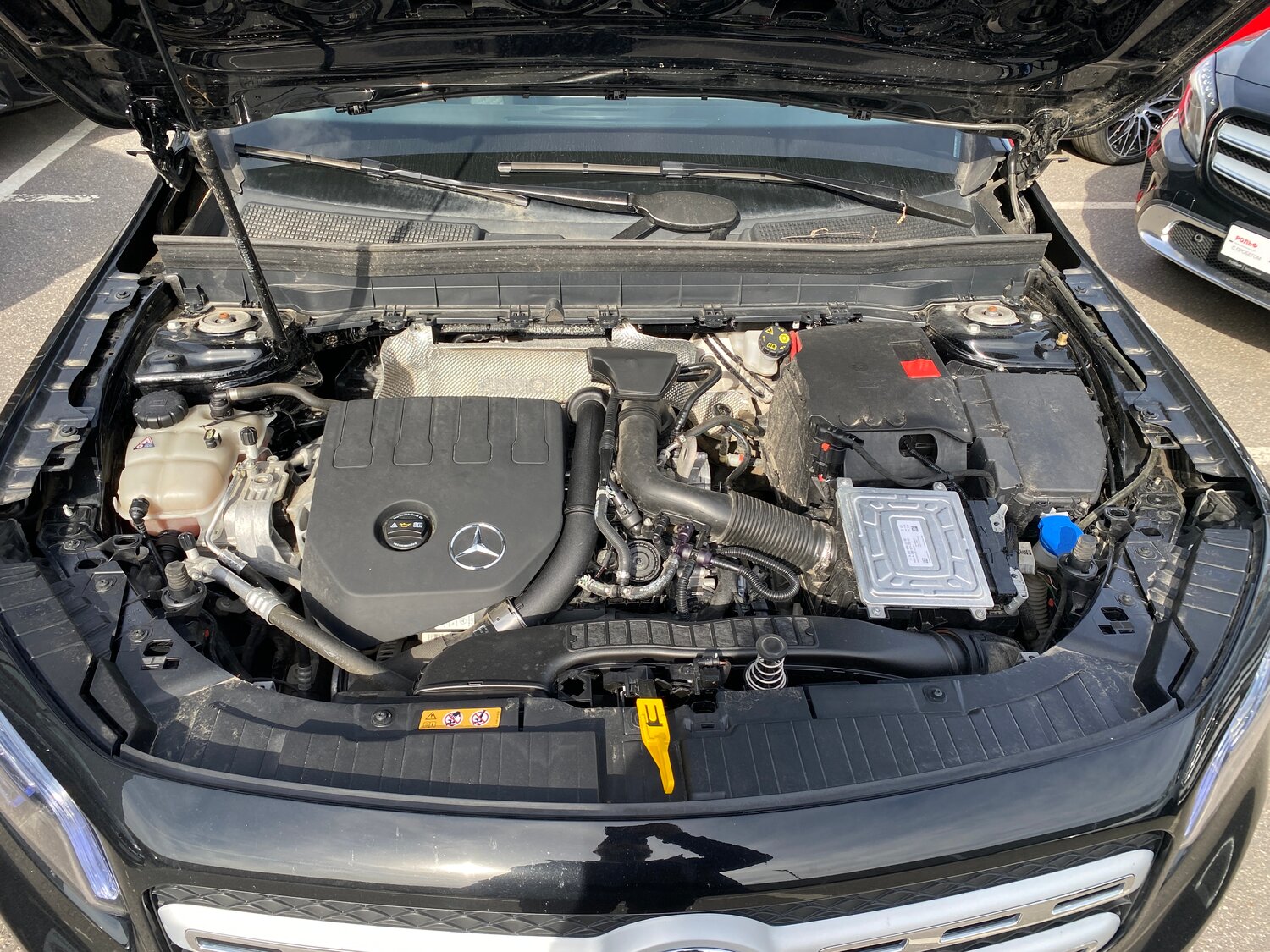 двигатель мерседес, mercedes benz m 270, автомобиль, белый мерседес, mercedes benz gla 200