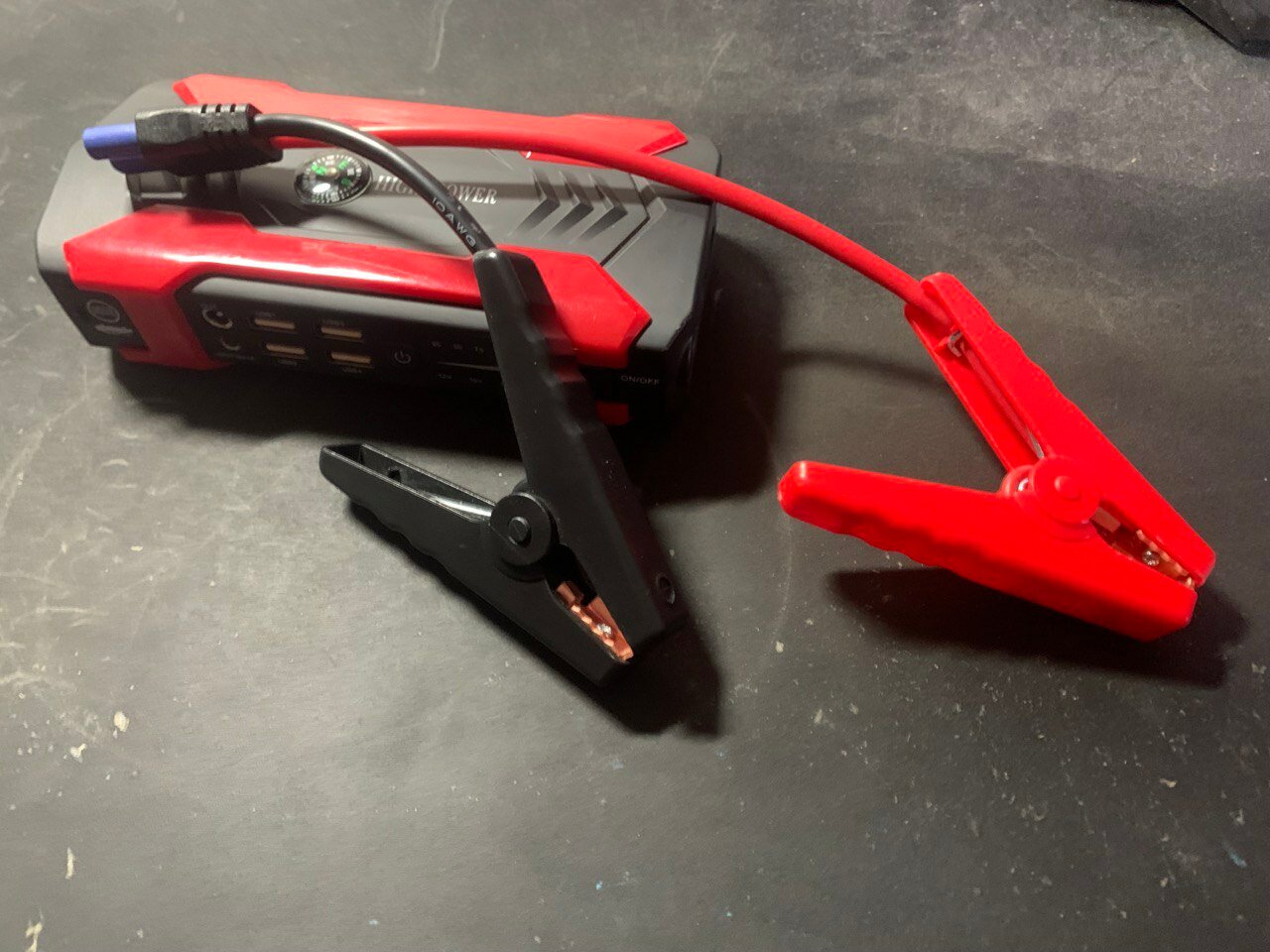 пусковое зарядное устройство, пусковое устройство, jump starter, пусковое устройство для автомобиля, портативный аккумулятор