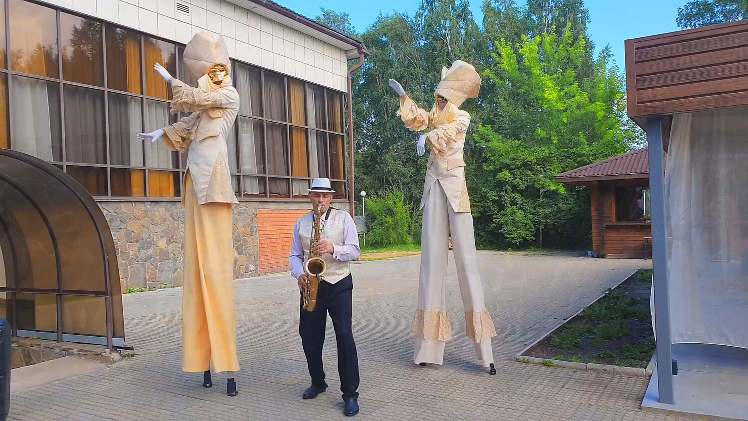 ходулисты, ходулист, фигурка, буратино театр, человек