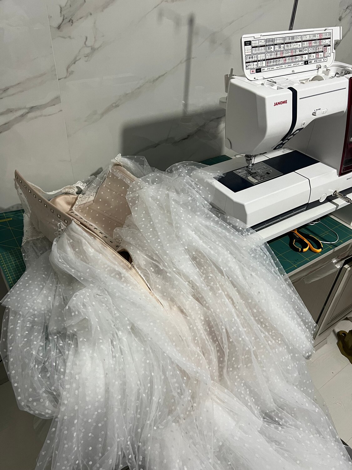 швейная машина janome, швейная машинка janome, вышивальная машина janome, janome швейная, машинка janome