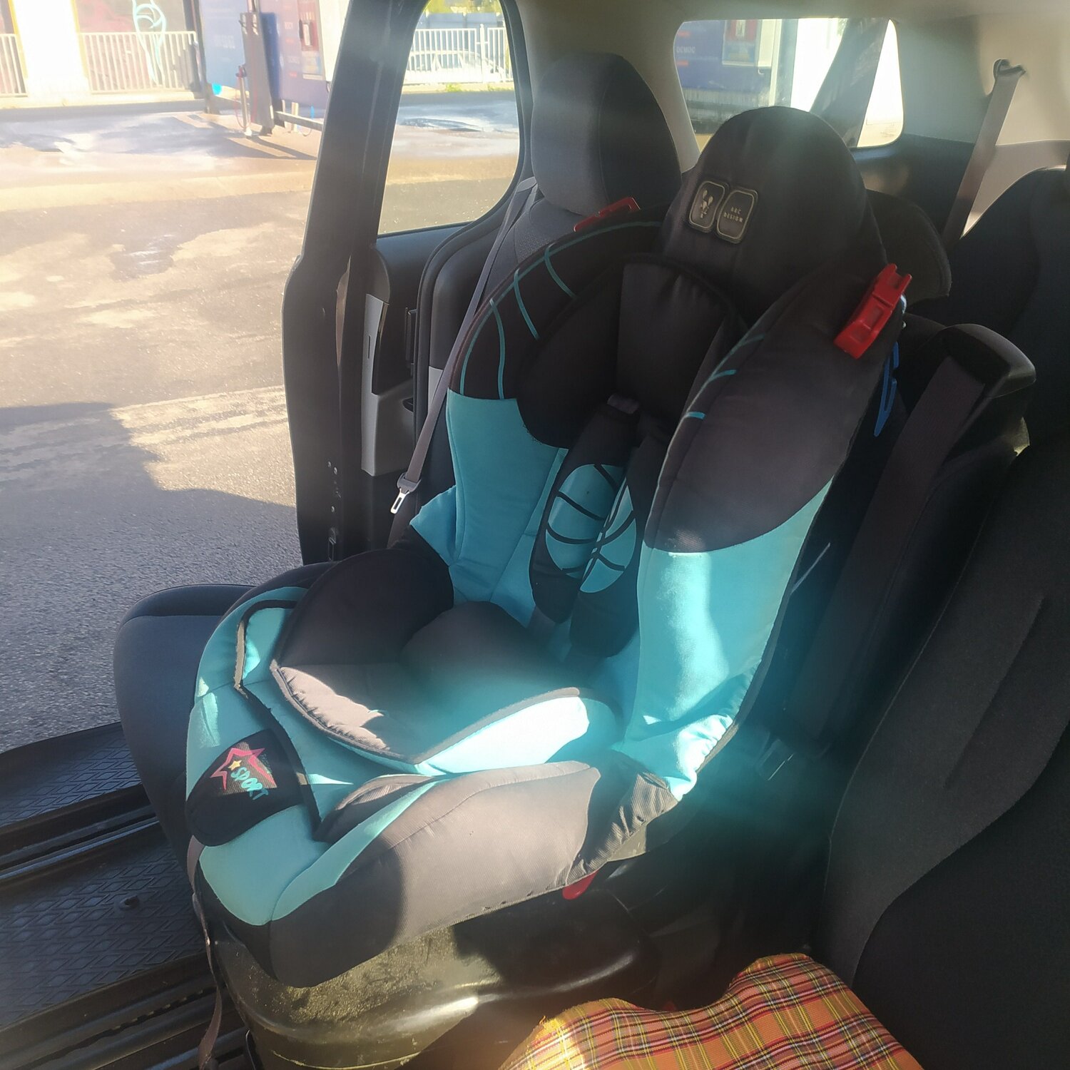 автокресло детское, автокресла siger космо, maxi cosi автокресло, автомобильное кресло, автокресло