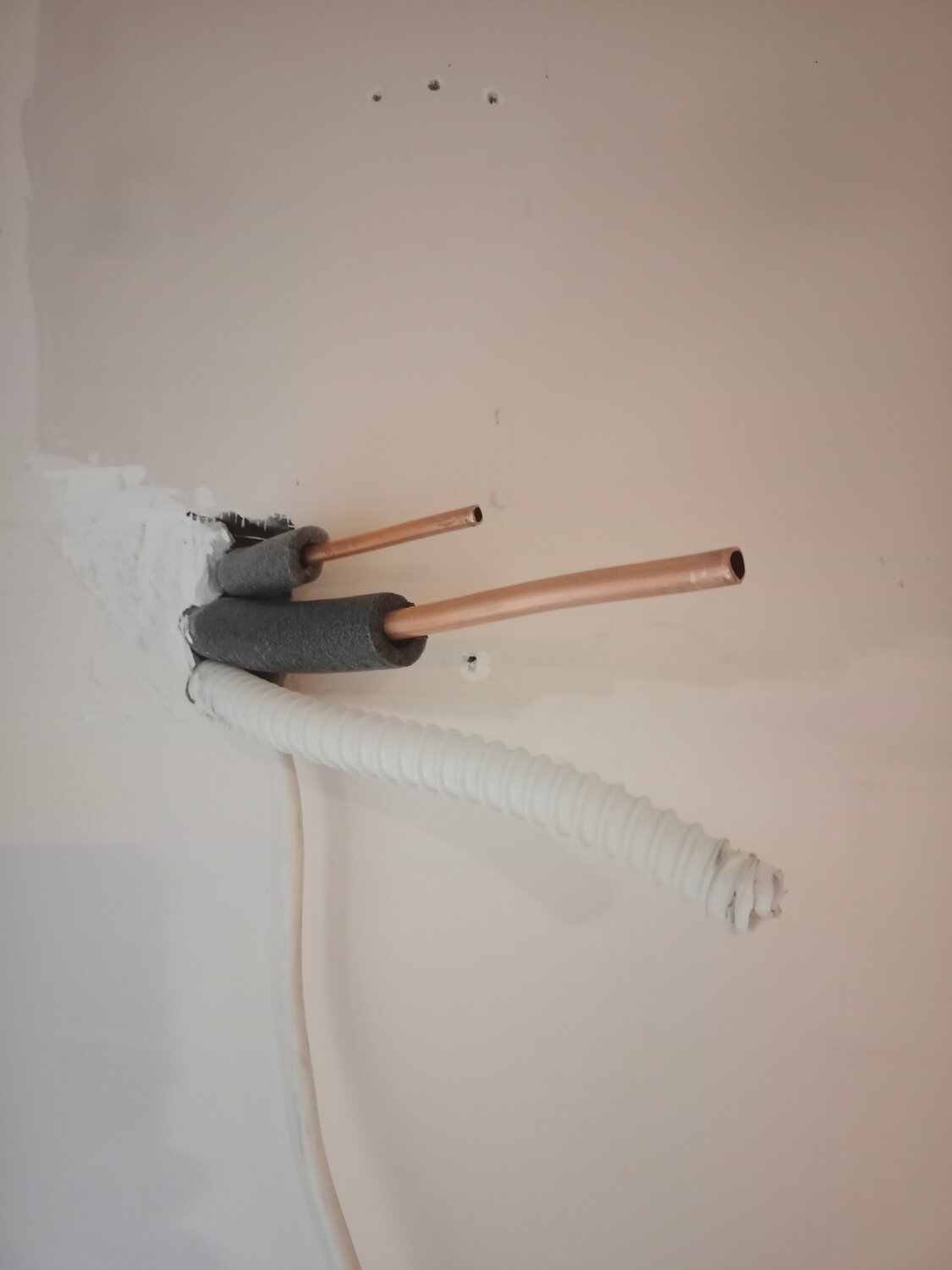 кондиционер, труба для электропроводки, соединение кабеля, монтаж кабеля, электрический кабель