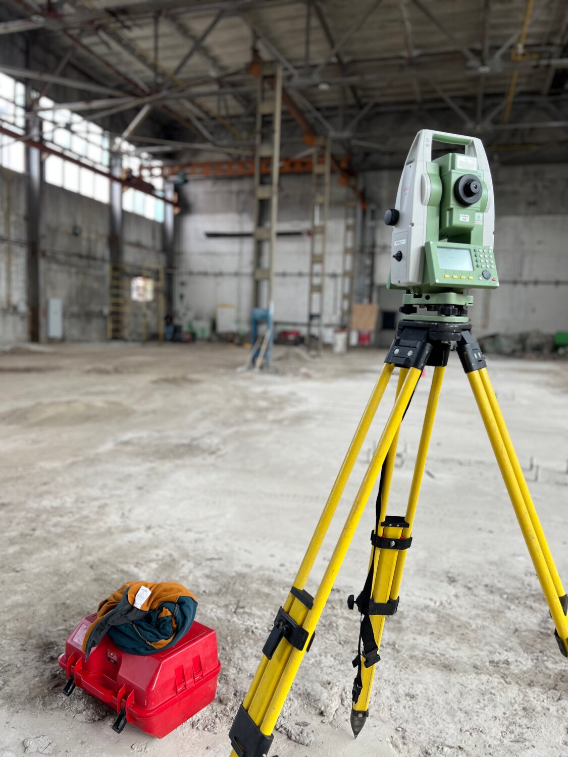 геодезия, геодезия в строительстве, геодезист, нивелир геодезический, геодезические изыскания