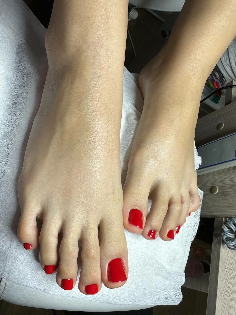 педикюр, педикюр пальчики, педикюр пятки, педикюр на дому, маникюр и педикюр