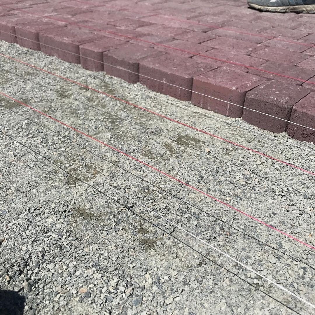 тротуарная плитка под брусчатку, тротуарная плитка брусчатка, тротуарная плитка, укладка брусчатки, технология укладки брусчатки