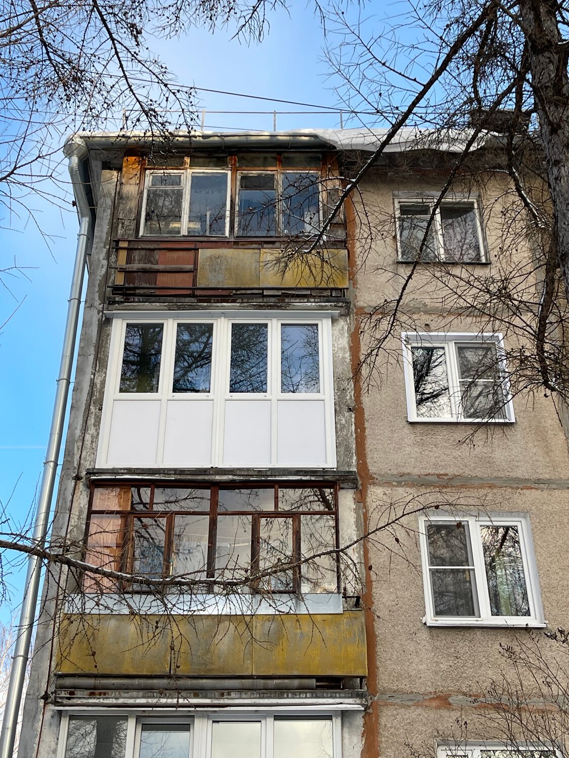 остекление балконов, балкон и лоджия, балкон хрущевка, кирпичная хрущевка балкон, варианты остекления балкона