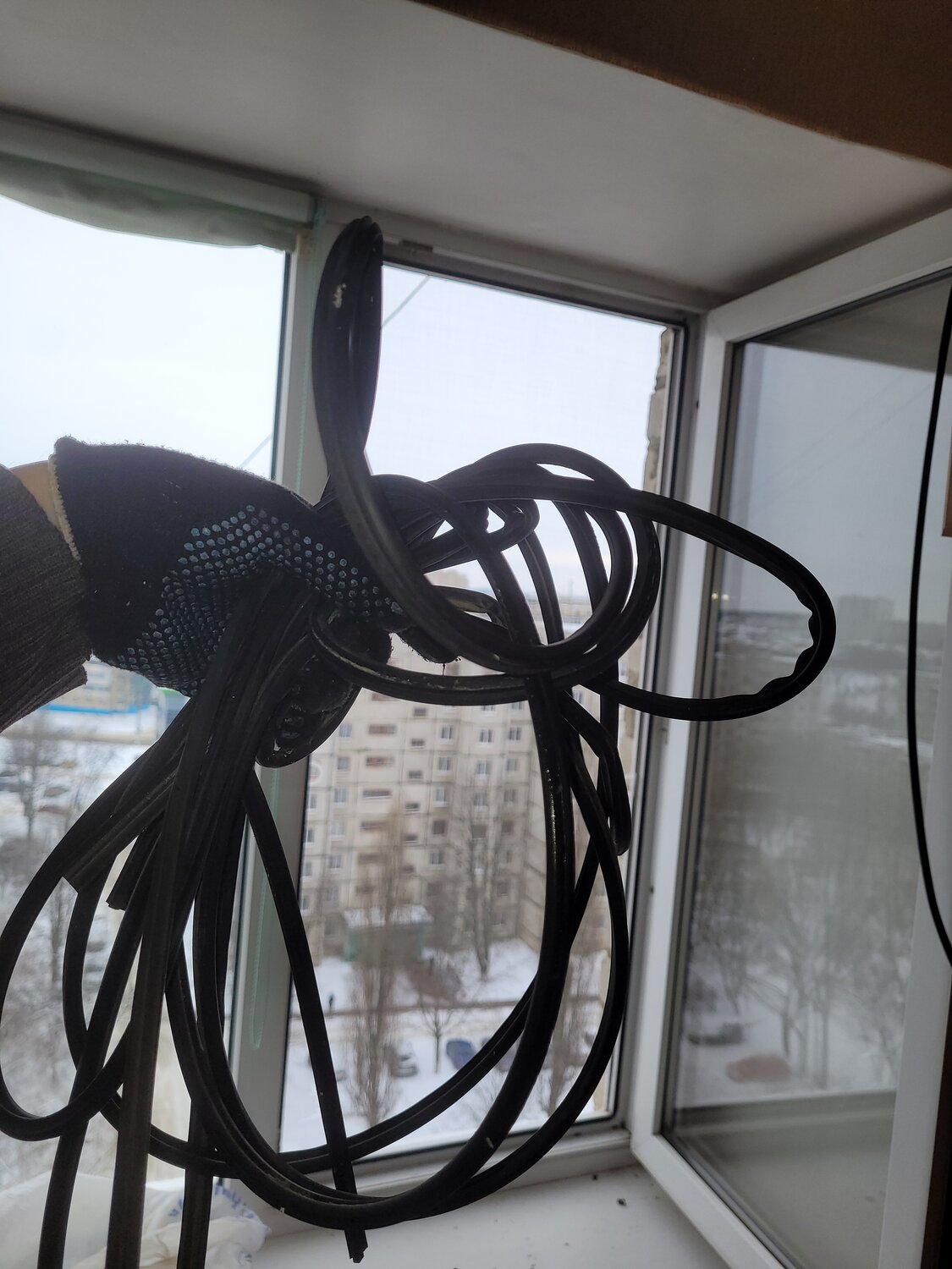 Монтаж доводчика двери