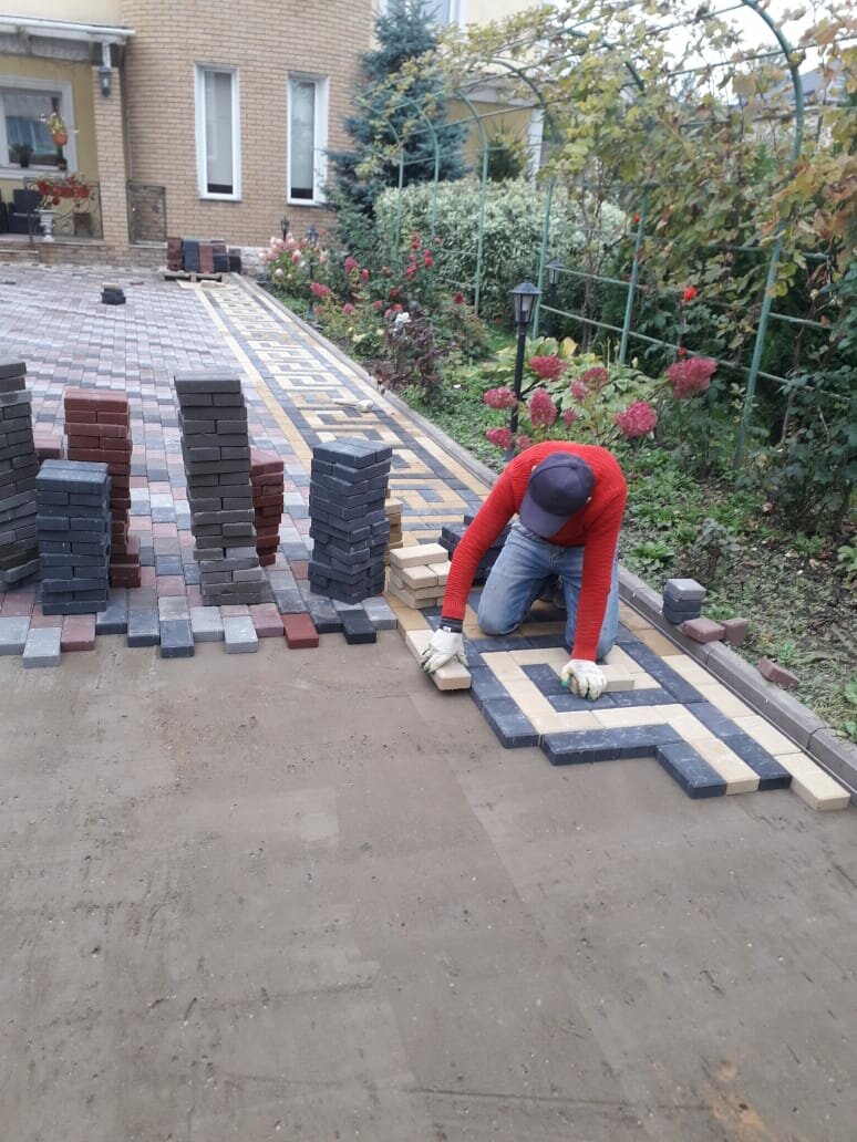 Укладка тротуарной плитки в Москве - Плиточные работы - Ремонт и ...