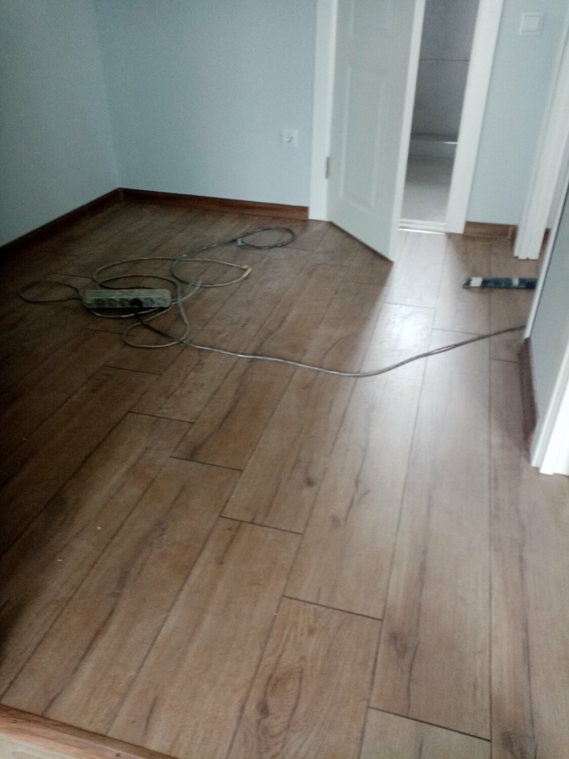 укладка ламината, ламинат, укладка пола, паркетная доска, ламинат egger home дуб патока