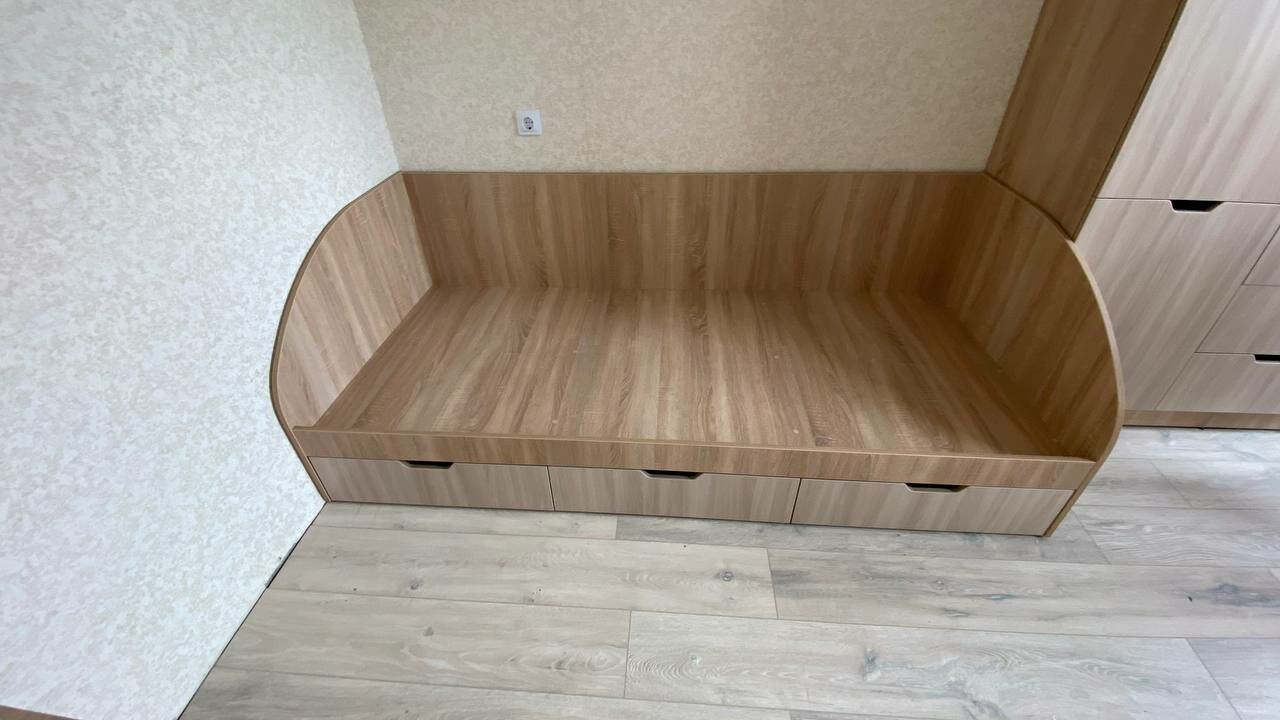 кровать детская, кровать, односпальная кровать, кровать бу, кровать феникс с ящиками