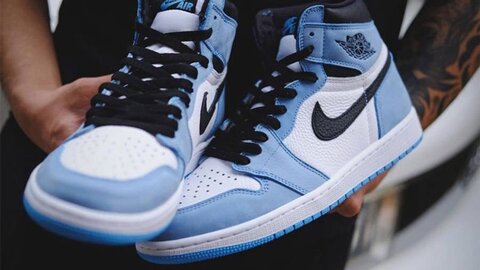 jordan-1-high-og-university-blue-detailed-look_w900.jpg