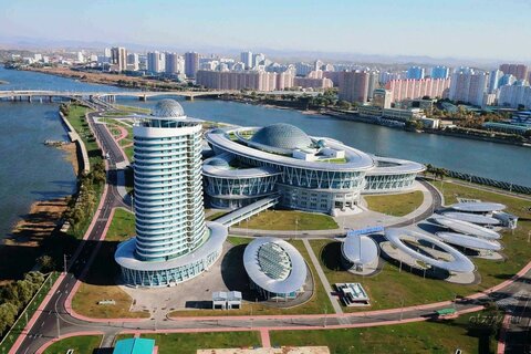 Пхеньян.Научный центр.jpg