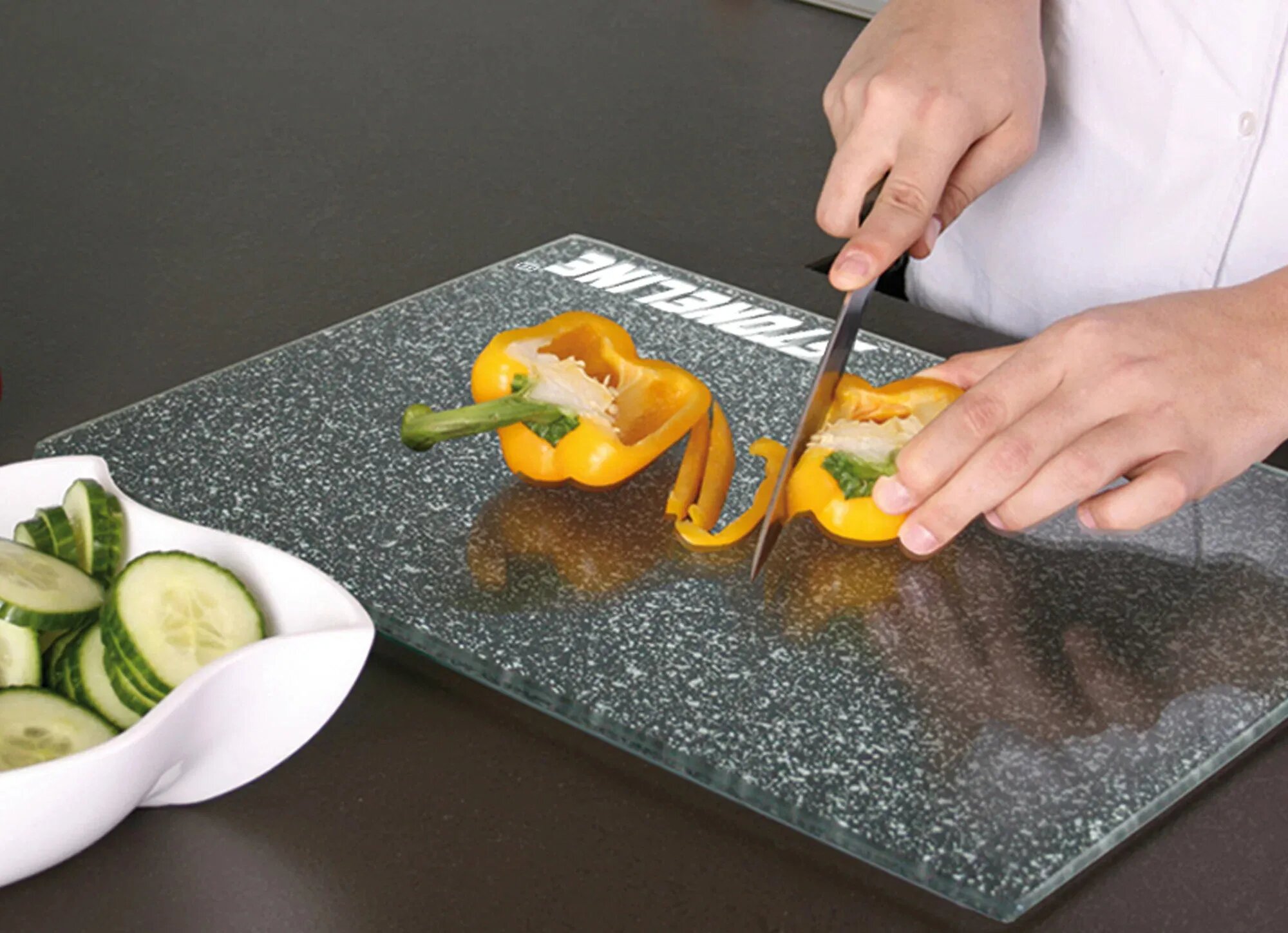 Разделочная доска стекло