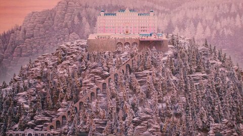 https://www.framerated.co.uk/frwpcontent/uploads/2021/02/grandbudapest01.jpg