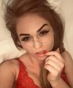 Katty Meow: sexy escort girl