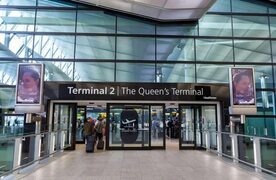 2023 - Brits Urlaubsalptraum als Fluggesellschaften, die "eine neue Welle von Stornierungen ankündigen" - und Heathrow ist am sc