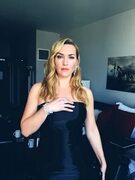 Oscars 2016: How Kate Winslet Gets Red Carpet Ready Vogue