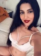 Elif Wre, Russian escort in Larnaca