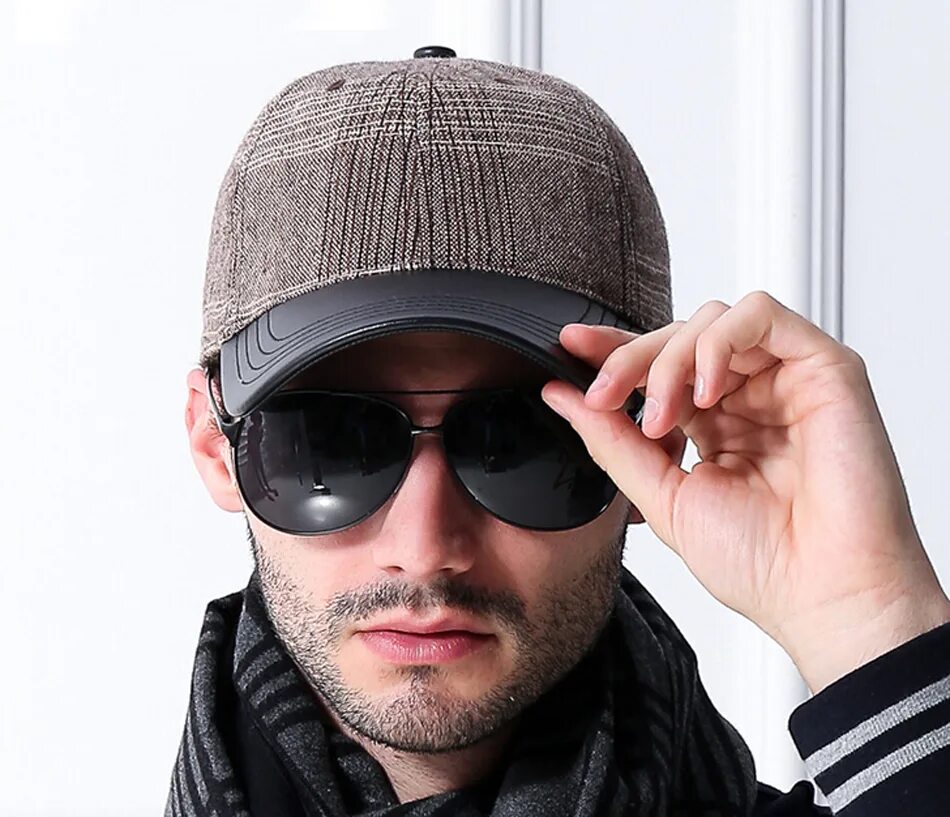 парень в бейсболке. фото на аву мужские. аватарки реальных людей. парни в кепках и очках. парень в бейсболке и очках.