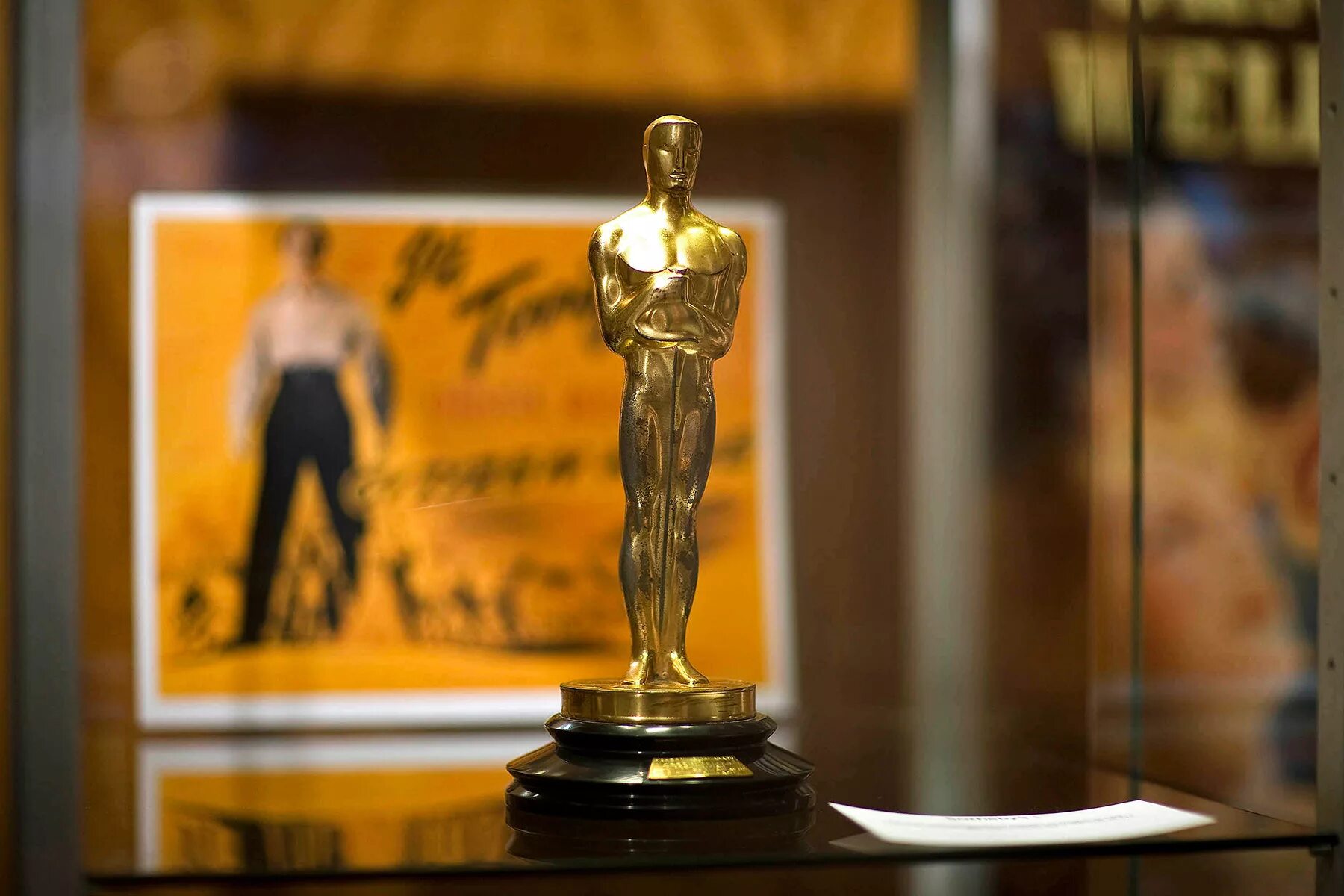 Оскар (кинопремия, 1956). Оскар Голливуд статуэтка. Статуэтка Оскар за лучшую женскую роль в моей жизни.