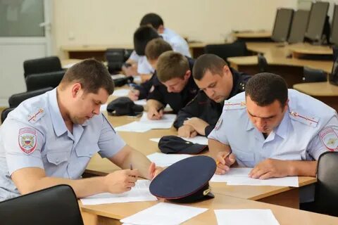 Опер профессия