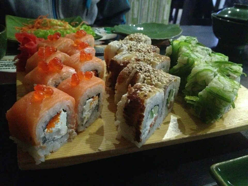 Суши Хаус Улан-Удэ Мокрова. Суши кафе Улан Удэ. Sushi House Улан Удэ рестораны. Суши на Мокрова Улан Удэ. Я роллов улан удэ доставка