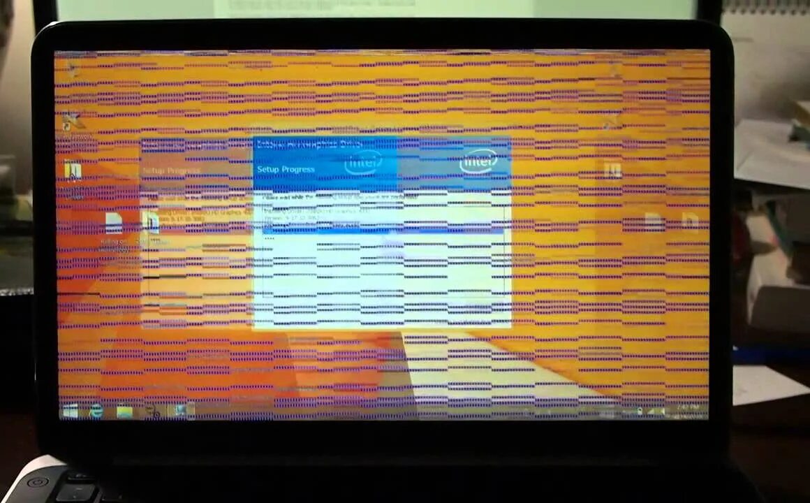 Странные полосы на экране планшета. Разноцветный экран ноутбук dell. Screen Flickering. Dell XPS Белеет экран. Рябит экран ноутбука