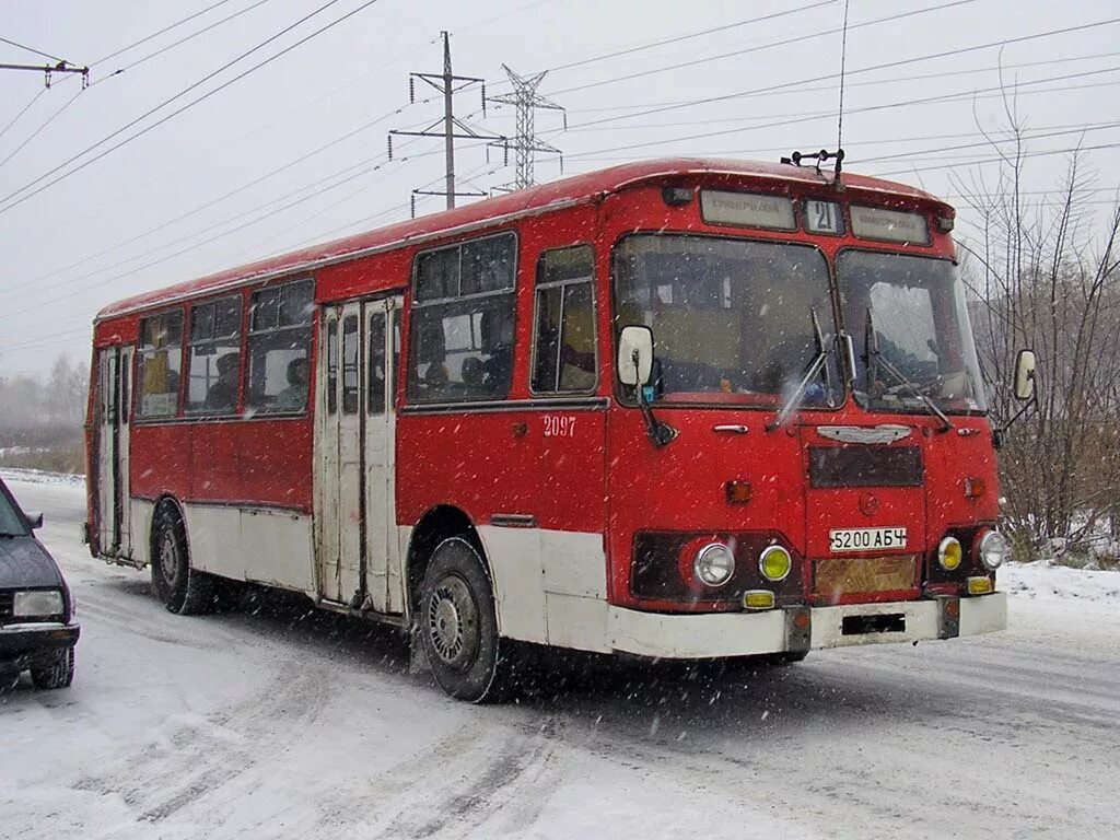 ЛИАЗ 677 В Барнауле. ЛИАЗ 677 Алтай. ЛИАЗ 677м красный. ЛИАЗ 677 Улан-Удэ.