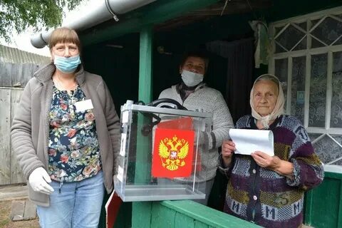 Девушка залила зеленкой избирательные бюллетени