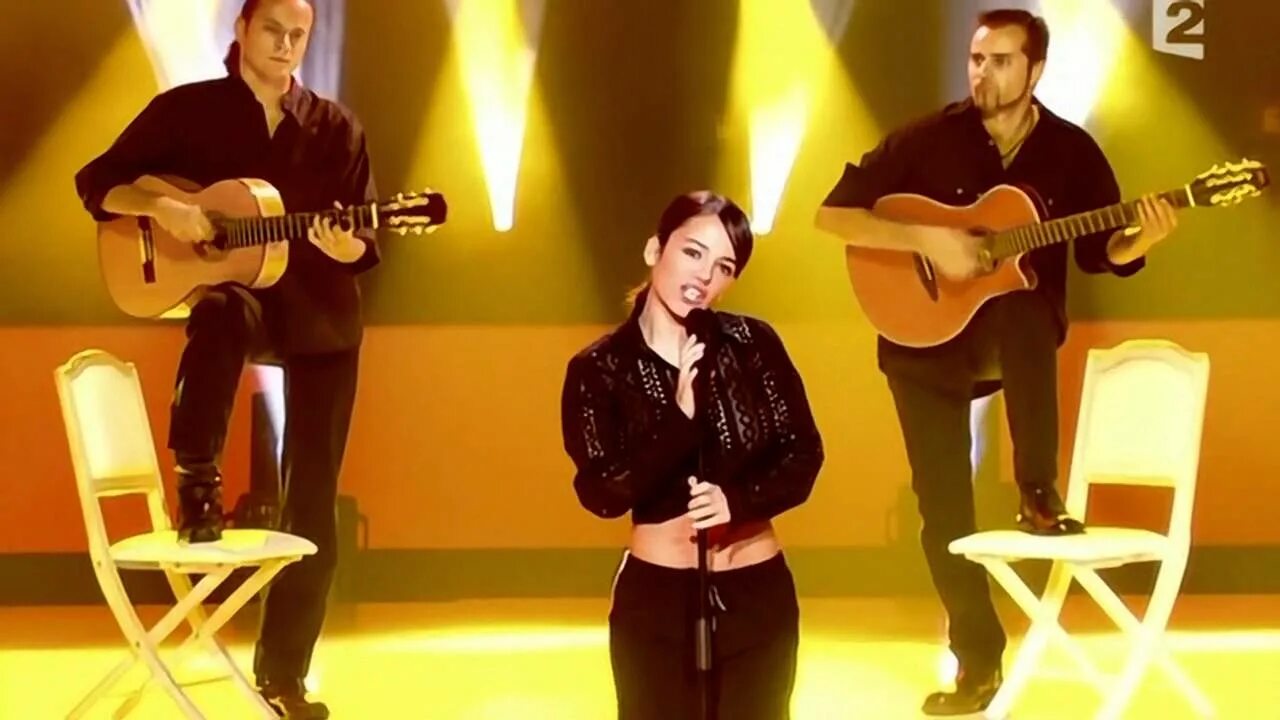 Ализе ла Исла Бонита. Alizee la Isla Bonita голи фото. Alizee la Isla Bonita обложка. Alizee la Isla Bonita без бюстгальтера.