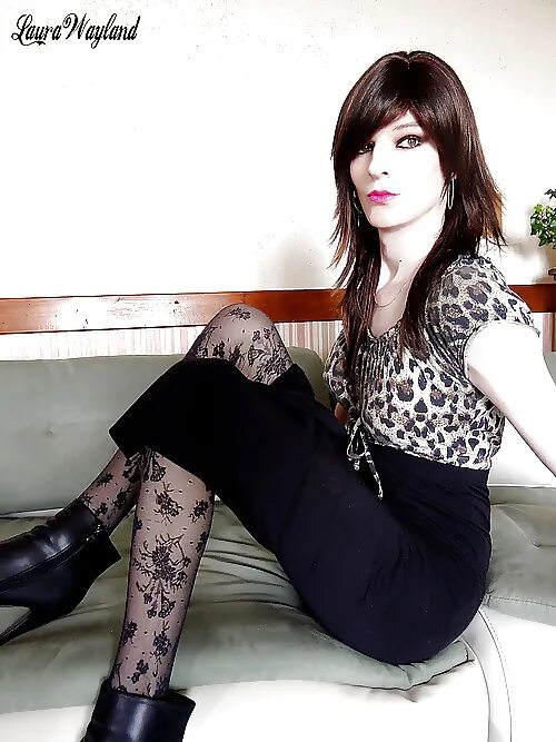 Femboys sissy crossdressers. Ричи фембой. Laura Wayland. Фембой Laura Wayland. Фембой Джейн Брукс.