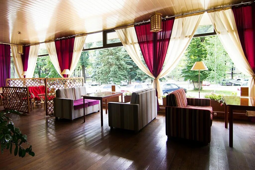 Ресторан Ставрополь. Парк отель ресторан Ставрополь. Красивые рестораны Ставрополь. Красивые кафе Ставрополь.