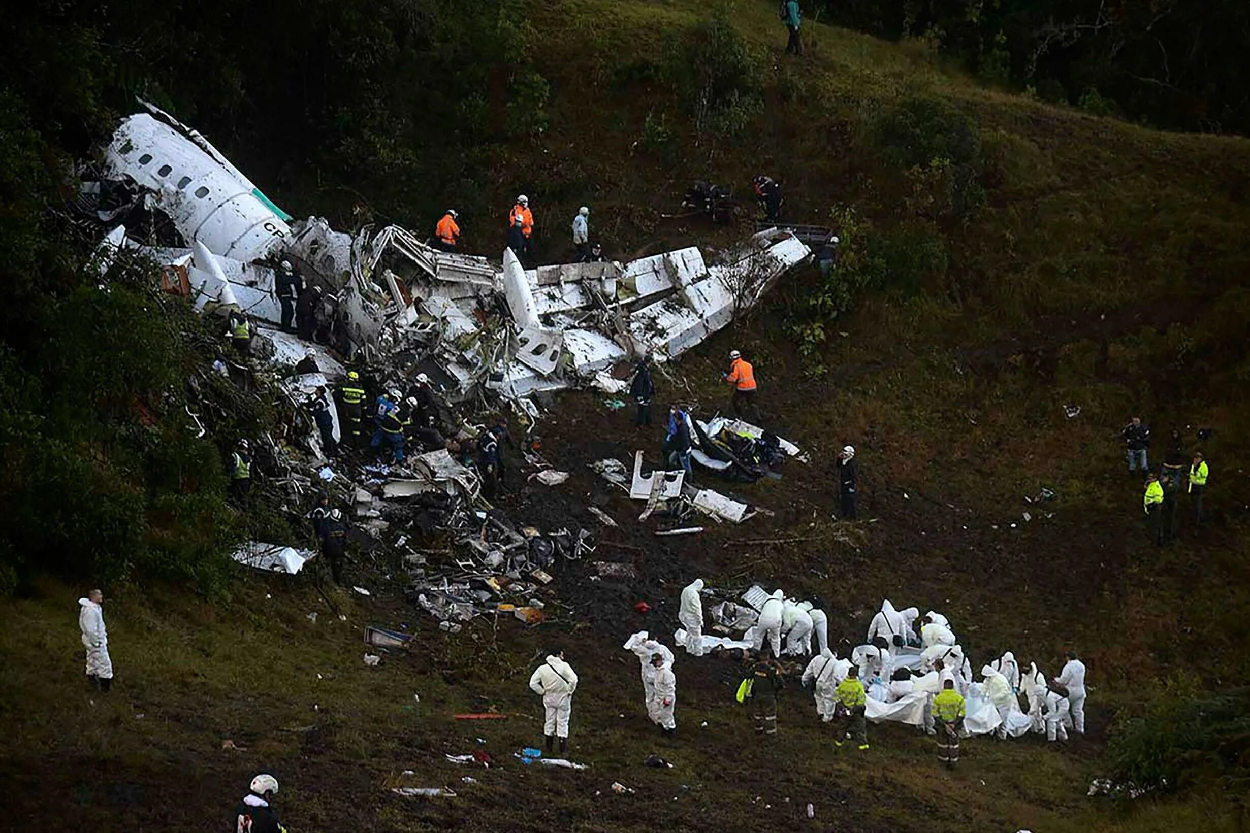 Шапекоэнсе авиакатастрофа. Катастрофа Колумбии в 2003. Катастрофа Bae 146 в Колумбии. ФК Шапекоэнсе авиакатастрофа.