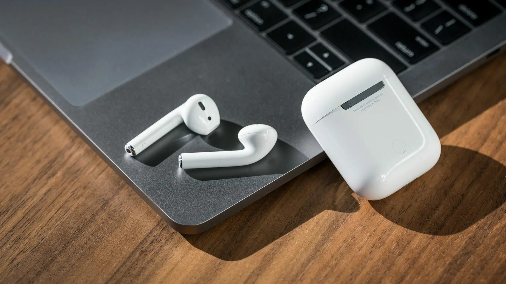 Наушники airpods 5. Айрподс 2. Беспроводные наушники Apple AIRPODS (2019). Наушники аирподс 2. Беспроводные наушники Apple AIRPODS Pro 2.